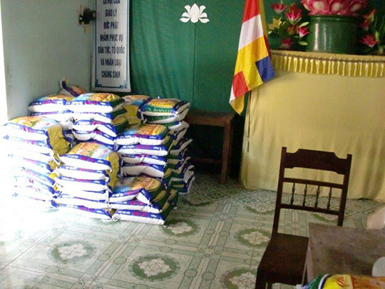 AHAN support ; 2 tons of rice and cooking oil donation